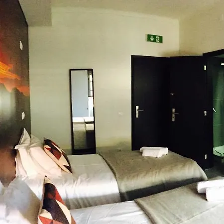 Globo Happy Hostel *