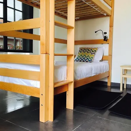 Globo Happy Hostel Angra do Heroísmo