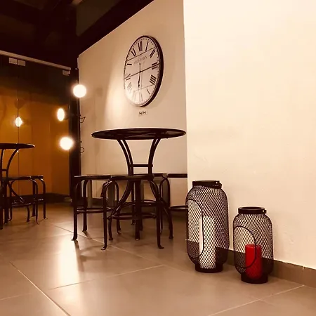 Globo Happy Hostel Angra do Heroísmo