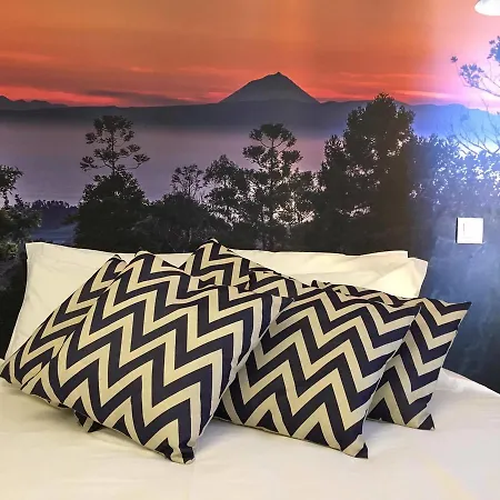 Globo Happy Hostel Angra do Heroísmo