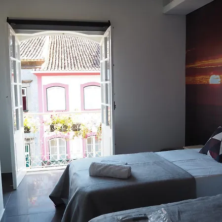Hostel Globo Happy Angra do Heroismo